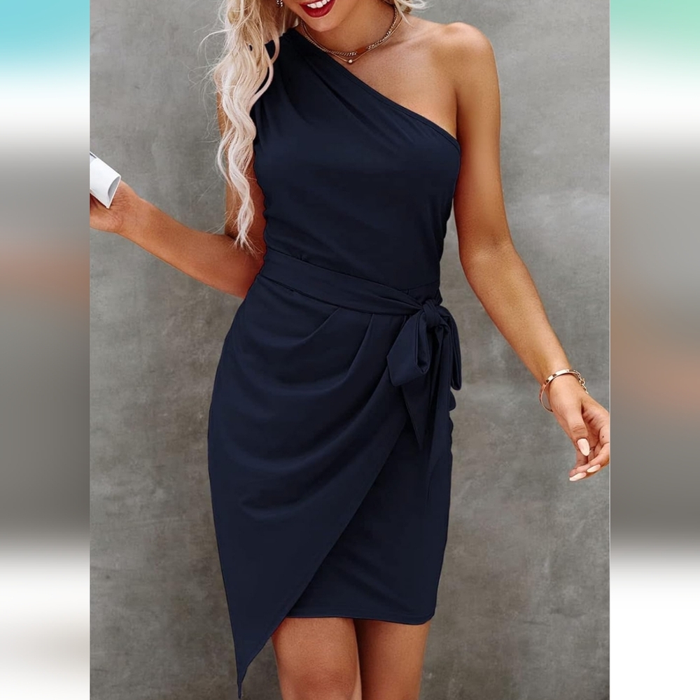 Elegant Navy One-Shoulder Dress